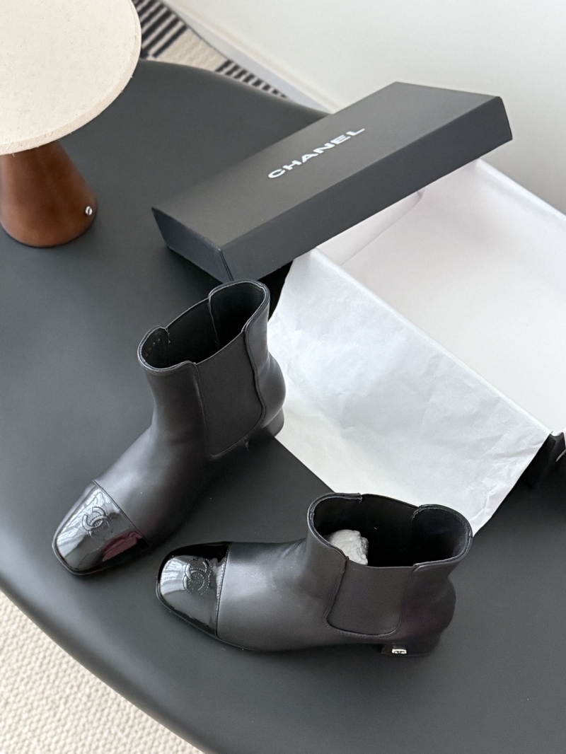 Ch**el boots